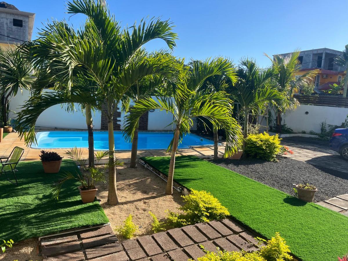 Le Binome Aparthotel Grand Baie Exterior foto
